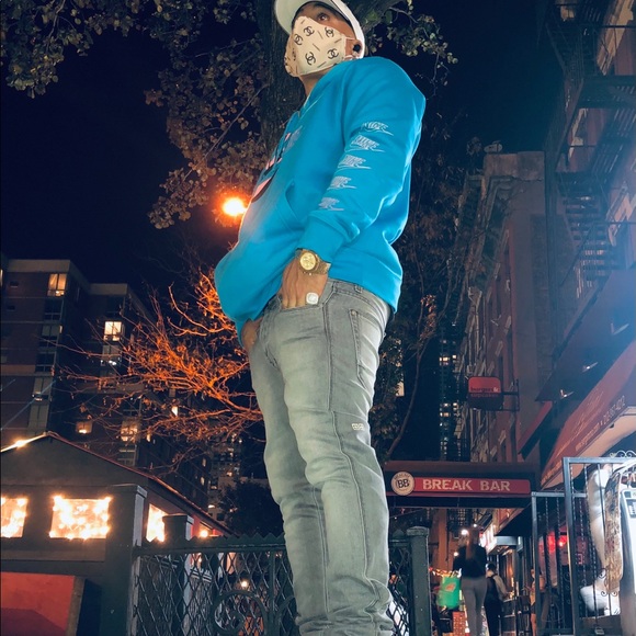 Meet your Posher, Monday - Picture 3 of 12